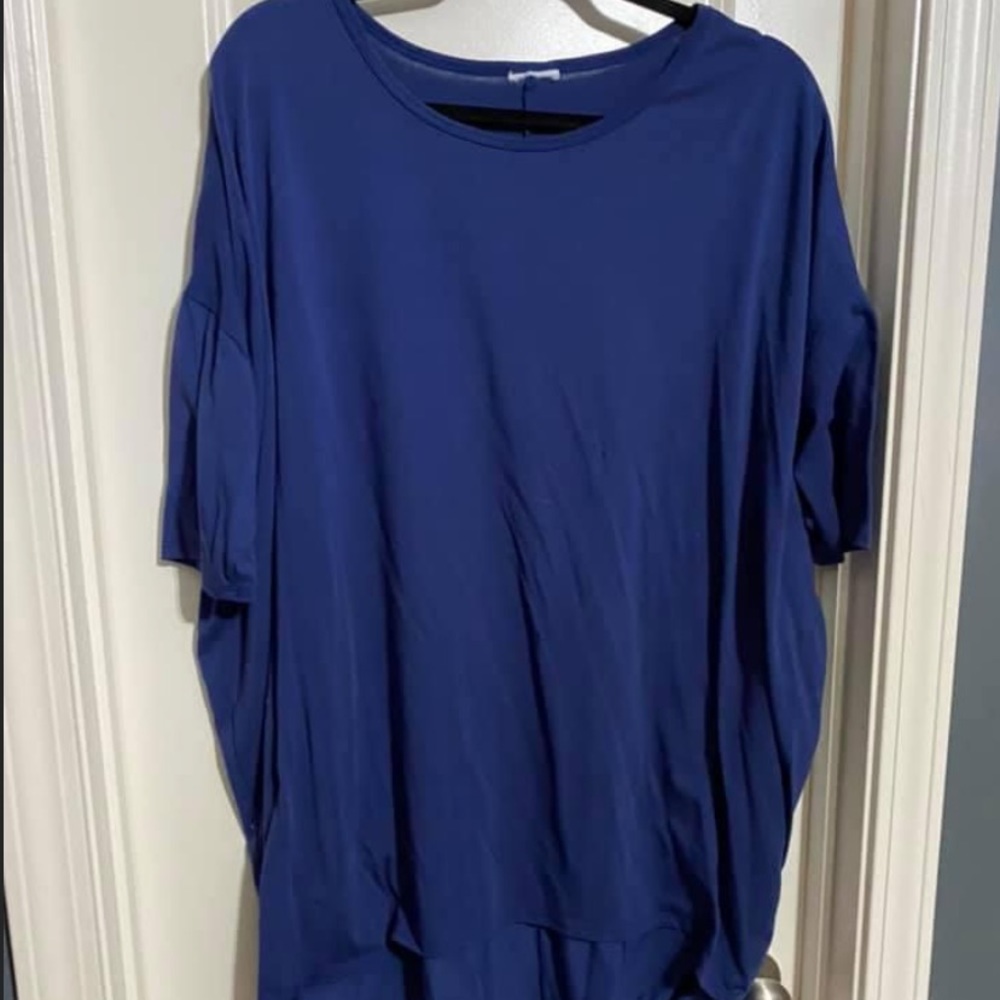 Lularoe high low shirt